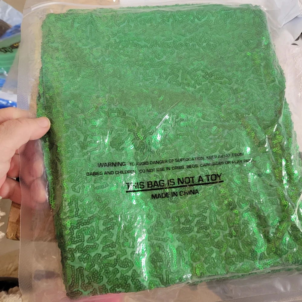 Tipsy Elves NWT Green Sequin Mini Skirt Womans Sizes Small‎ & 1X